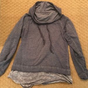 Te Verde Cowl Neck sweater